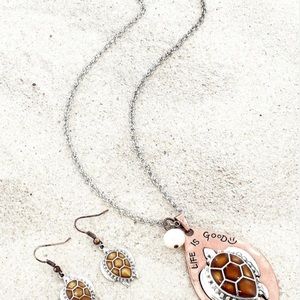 Burnished silver tone chain & turtle burnished copper tone pendant & earrings